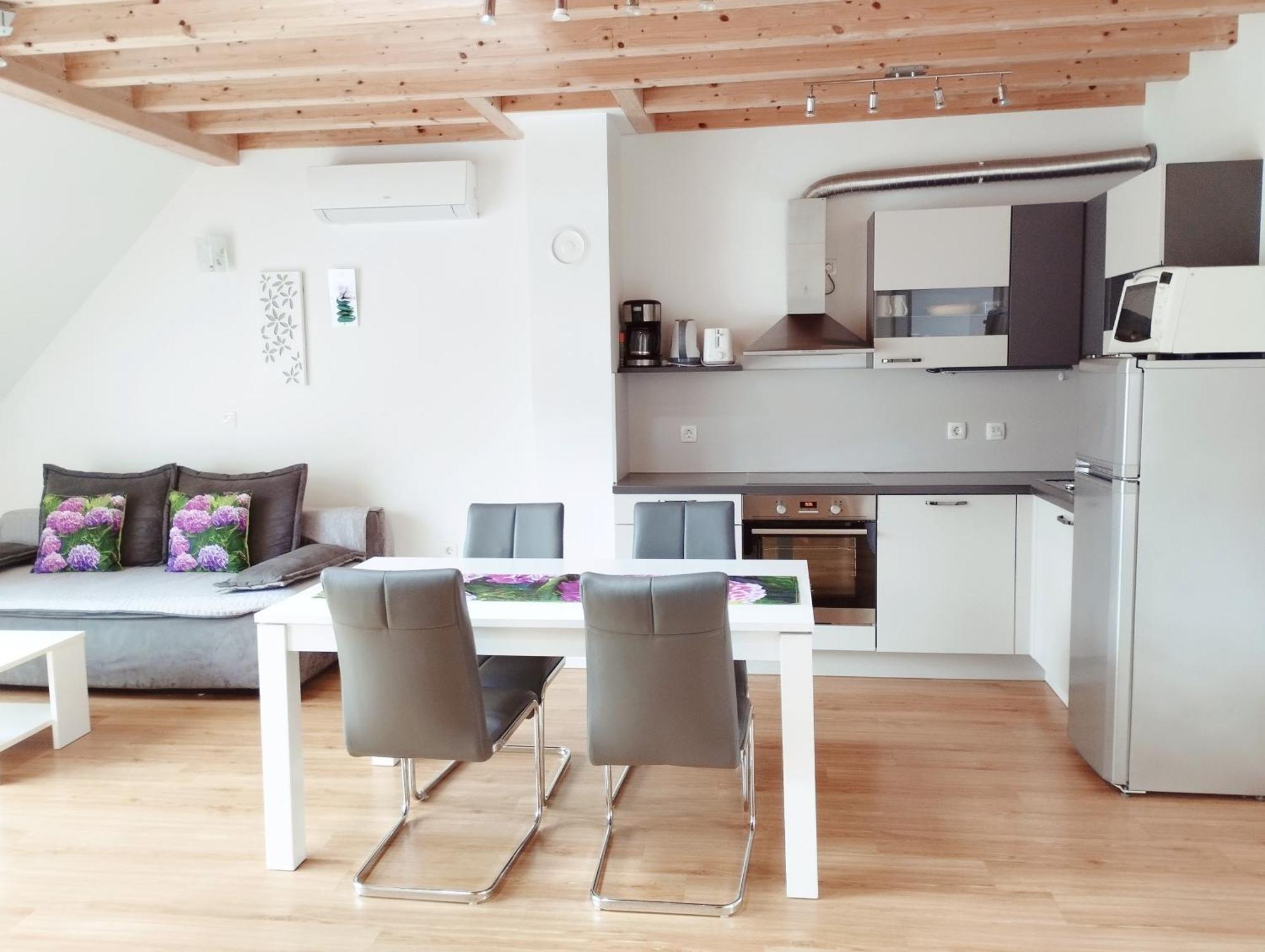Apartments Wallas Bovec Ruang foto